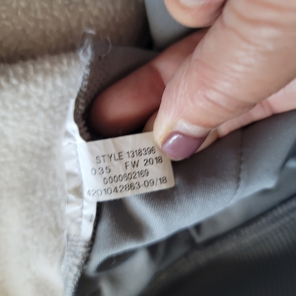 Under Armour Fleece Big Logo Hoodie Size SM in Gray - Picture 12 of 12